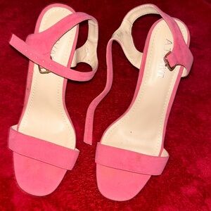 Girls size 4 pink heels